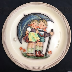 1975 W. Goebel First Edition M.J. Hummel Anniversary Plate “Stormy Weather&quot;; Anniversary Gifts; Goebel