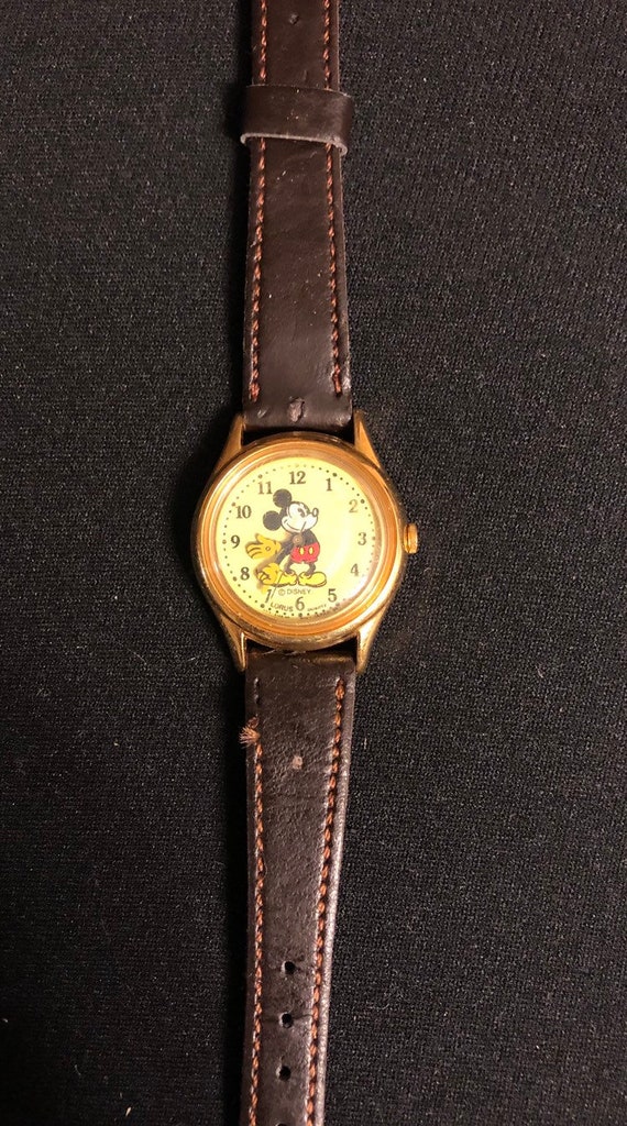 lorus leather watch