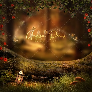 Peut inclure: Une scène de forêt féerique avec un grand tronc d'arbre recouvert de mousse, une lanterne et une enseigne lumineuse qui indique "Anya Paris Magic Chest". L'arrière-plan est une forêt floue avec des roses rouges et des papillons.