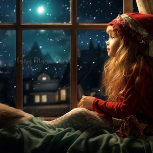 以下が含まれることがあります： 赤いエルフの帽子と赤いセーターを着た若い女の子が窓際で座り、雪が降る夜の景色を見ている。窓は内側から照らされており、女の子の顔は光に照らされている。女の子は、空に明るい月が輝いている雪の降る町を見ている。