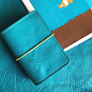 Apple Pig Leather"Blue Birds" Traveler's Notebook