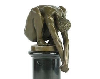 Escultura masculina de bronce Hombre en postura de yoga Estatua Escultura de meditación de bronce Estatua desnuda masculina de bronce Estatuilla de hombre musculoso Estatua de arte de bronce