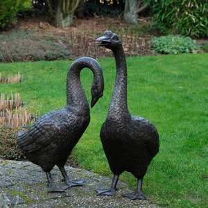 Bronze Schwan Paar Skulpturen Tierkunst Statuen Mute Swan Gartenskulptur Bronze Garten Statue Paar Schwan Skulpturen Schwanenkunst Outdoor Art