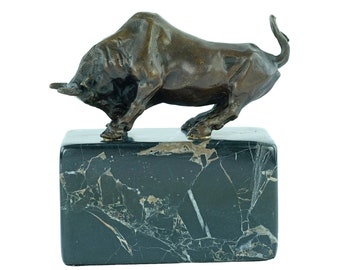 Bronze Charging Bull Statue Animal Art Sculpture Bronze Bull Sculpture Wall Street Bull in Bronze Attacking Bull Sculpture Bronze Bull Art
