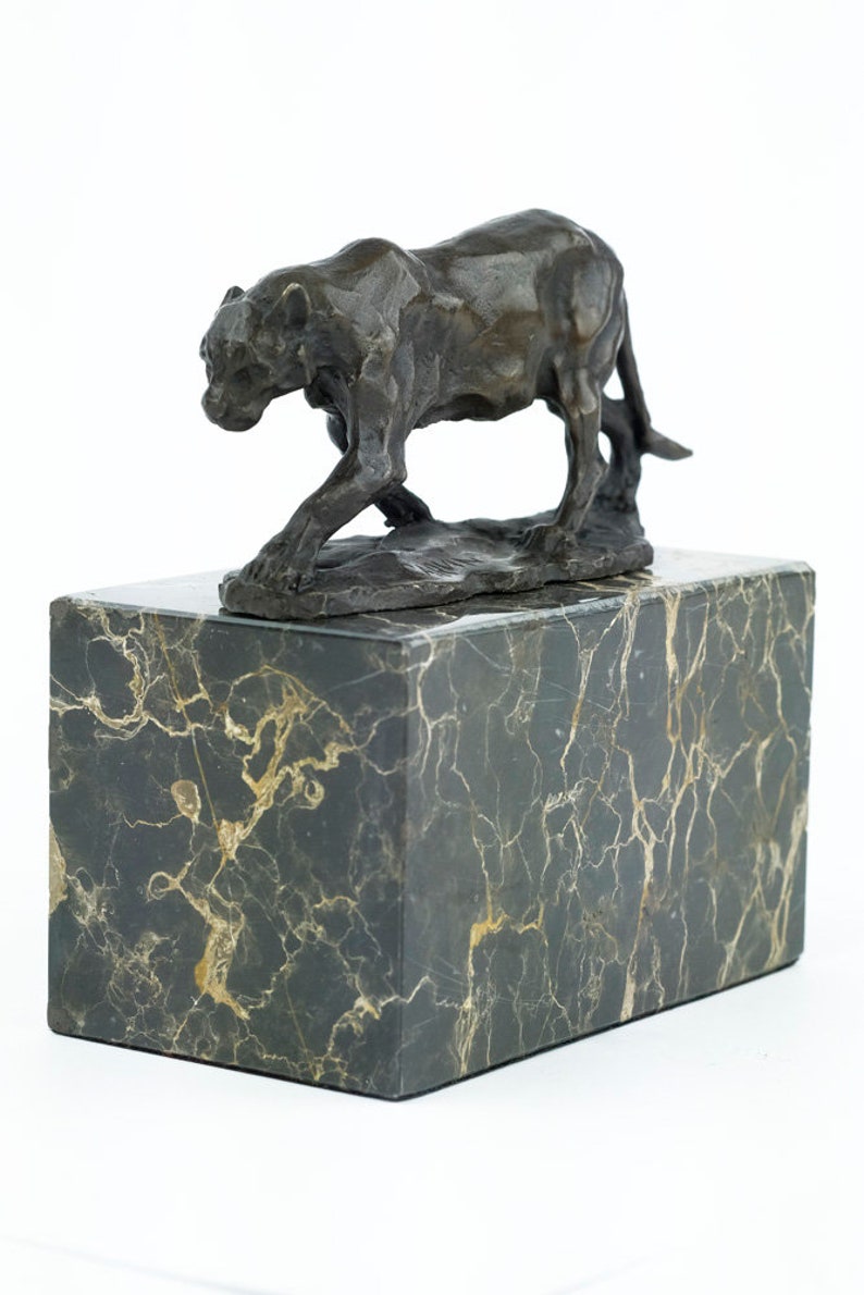 Statue de panthère en bronze Figurine d'art animalier Sculpture de panthère en bronze Statue de panthère de chasse Sculpture d'art animalier en bronze Sculpture animalière image 3