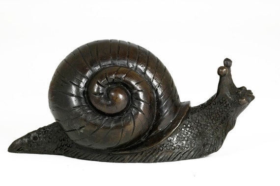 Escargot à Poser Cache Clé Sculpture en Fonte Patinée Marron 7x15cm -  L'Héritier du Temps