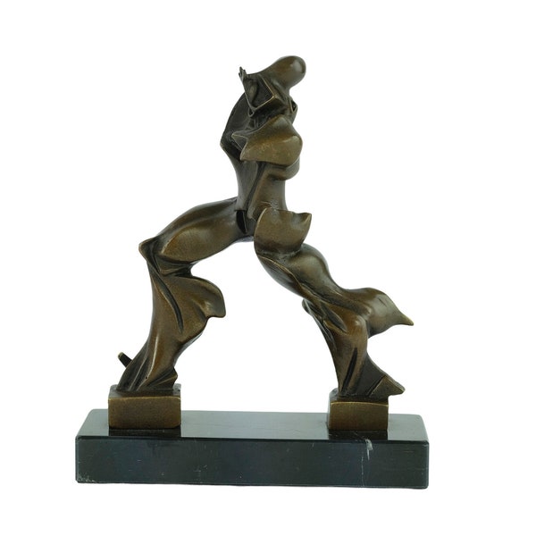 Sculpture cubiste en bronze d'un marcheur futuriste Bronze Boccioni Statue Bronze Art Sculpture Futurisme Art italien Figurine Art contemporain