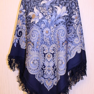 NEW WITH TAGS! Luxury! Authentic Original Pavlovo Posad Shawl 100% Wool Scarf 125x125 cm 49x49 inches russian scarf Wrap Woolen Fringe 23-14