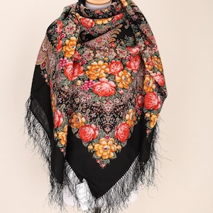 NEW WITH TAGS Women's Authentic Original Pavlovo Posad Shawl 146x146 cm 57x57" Floral Warm Soft 100% Wool russian scarf Wrap Gift 1727-18