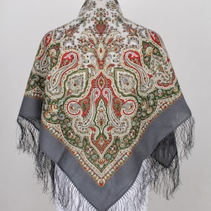 NEW WITH TAGS! Authentic Original Pavlovo Posad Shawl 100% Wool Scarf 89x89 cm 35x35 inches russian scarf Wrap Woolen Fringe gift 1923-2
