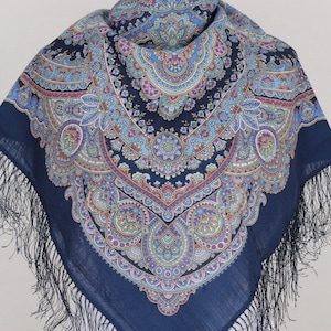 NEW WITH TAGS! Authentic Original Pavlovo Posad Shawl 100% Wool Scarf 89x89 cm 35x35 inches russian scarf Wrap Woolen Fringe gift 1926-14