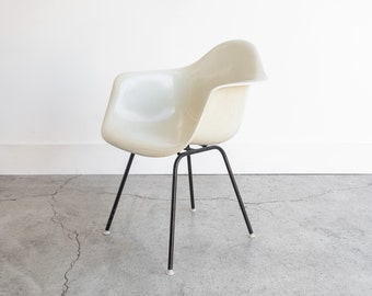 SOLD | 1950s Vintage Eames for Herman Miller DAH Fiberglass Arm Shell Chair in a Parchment Cream - circa 1950s