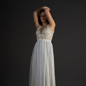 I M A N A weddingdress, bridal gown, wedding dress, evening dress, lace, embroidered, long skirt tulle skirt, boho, v-neck, designer dress,