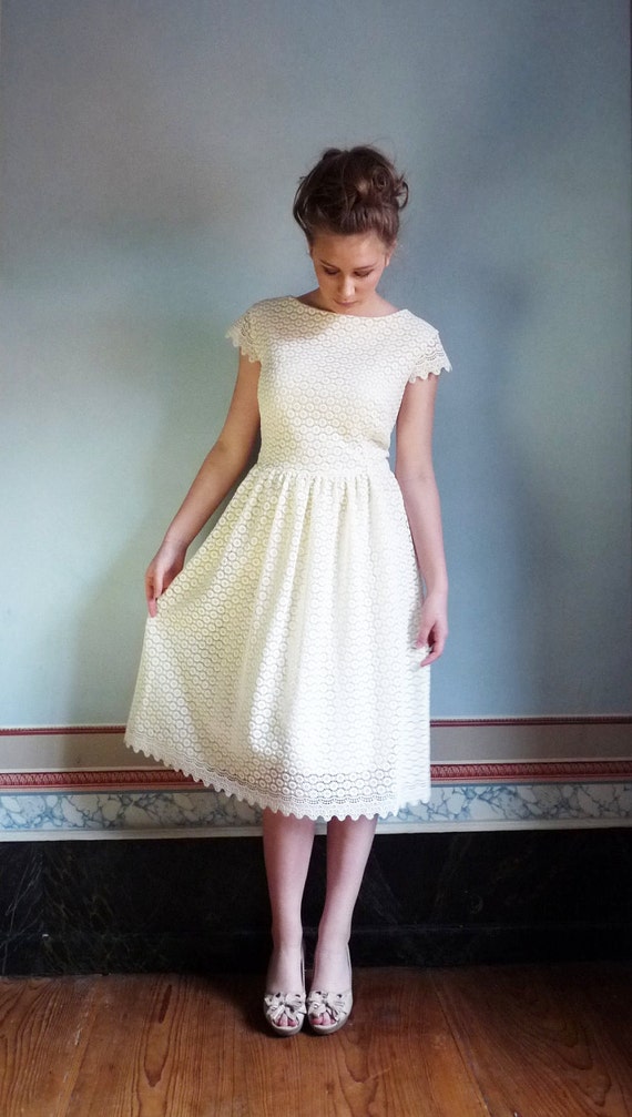 S O P H I A bridal gown, wedding dress, registry office dress, vintage dress, lace dress, boho, knee length dress, ivory,bridal, wedding S O P H I A bridal gown, wedding dress, registry office dress, vintage dress, lace dress, boho, knee length dress, ivory,bridal, wedding
