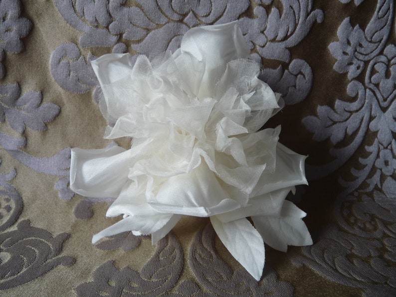 Blossom, bridal bouquets, flower, brooch, bridal jewelry, bridal flower, pin, brooch, flower brooch, flower jewelry ANNELIE