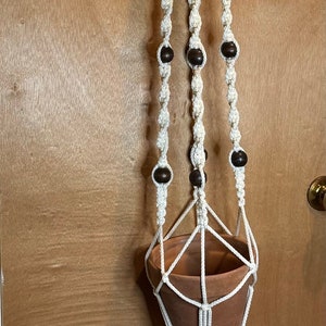 Macrame plant hanger / cream rope beads boho plant hanger / plant holder / Macrame beaded plant holder
