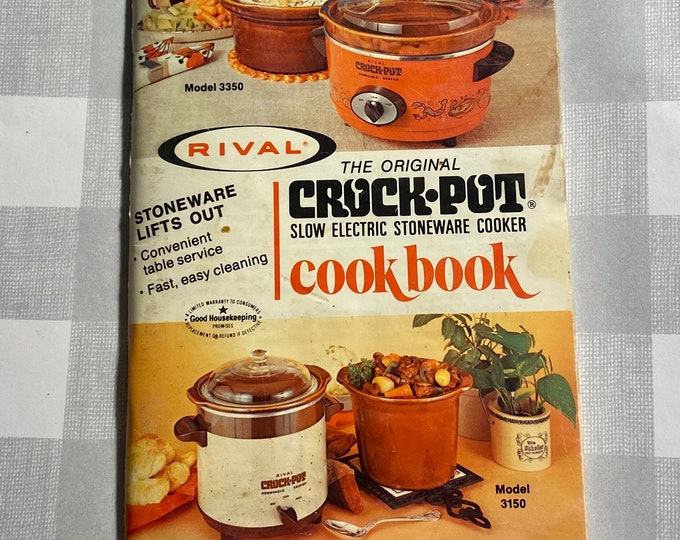1970s Rival Crockpot Instruction and Recipe Book / Retro Kitchen / 70s