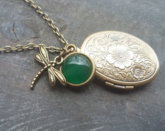 Medaillon ketting groene agaat, medaillon ketting vintage, ketting medaillon vintage, ketting met medaillon, medaillon libel, ketting libel