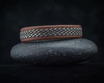 Sámi Reindeer Leather Bracelet - Braided Silver Pewter - Unisex Viking Cuff / URUZ