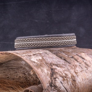 DOUBLE HERRINGBONE // Reindeer Leather Bracelet / Sami Craft / Saami Handicraft / Pewter Tin Thread / Swedish Sami Bracelet / Scandinavian