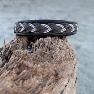 FISHTAIL // Saami Reindeer Leather Bracelet / Size 16.5 cm / Swedish Pewter Thread / Lapland / Antler Button / Saami Craft / Ready to Ship