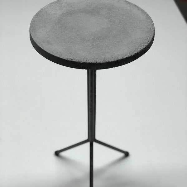 Concrete & Steel End Table Side Table Drink table *Free Shipping*