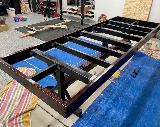 Unique table legs, modern steel base