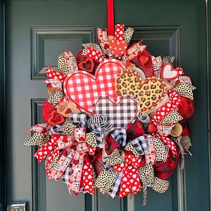 Valentines wreath, Heart wreath, Valentines Day wreath, Valentine wreath, Leopard Valentines, Valentine’s Day, valentines decor
