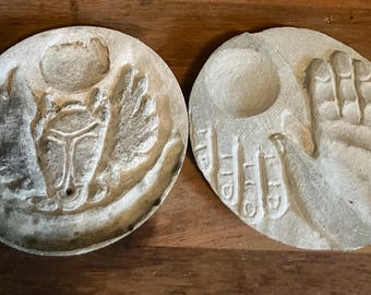 Egyptian kyphi holder