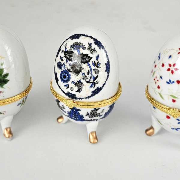 Elegant Porcelain Egg-shaped Favor Boxes: Flower Design Keepsake for Weddings and Special Occasions