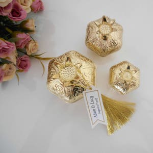 Gold wedding favor boxes, Wedding table centerpieces, Gold wedding decorations, Cheap wedding favors, Gold favor boxes, wedding shower gifts