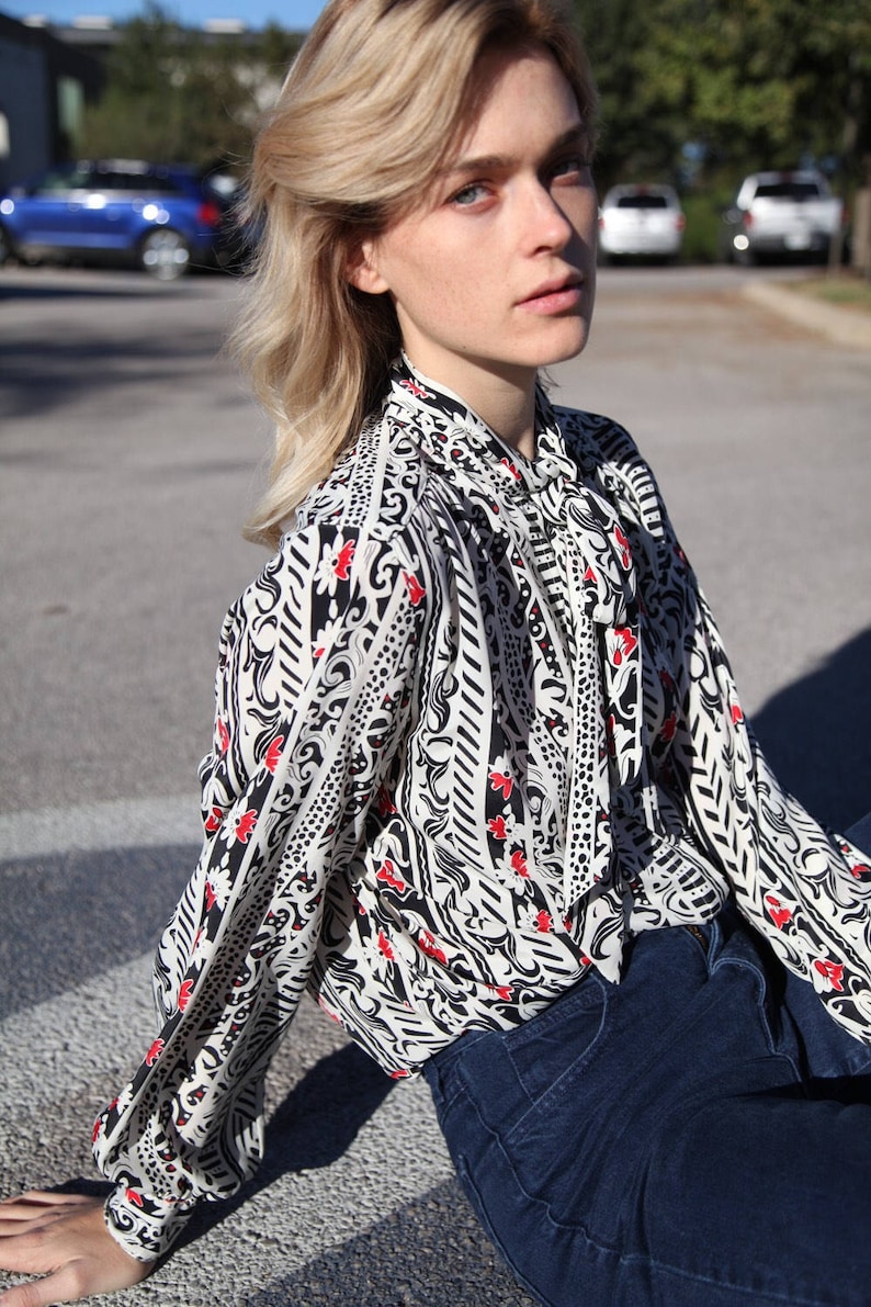 Unique Tie-Neck Long-Sleeve Blouse w Billowy Sleeves