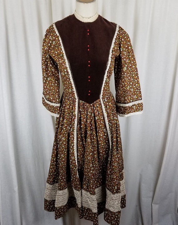 Vintage Brown Calico Peasant Midi Prairie Dress Womens S M Cabincore  Cottagecore Boho Lace Trim Twirl Velvet Bodice