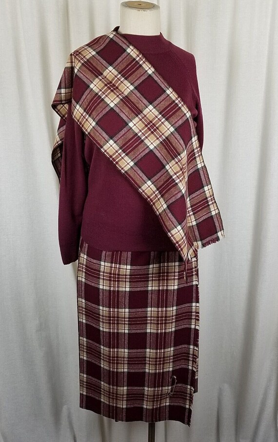 Vintage Pitlochery Knitwear Kilt Skirt Outfit Sash