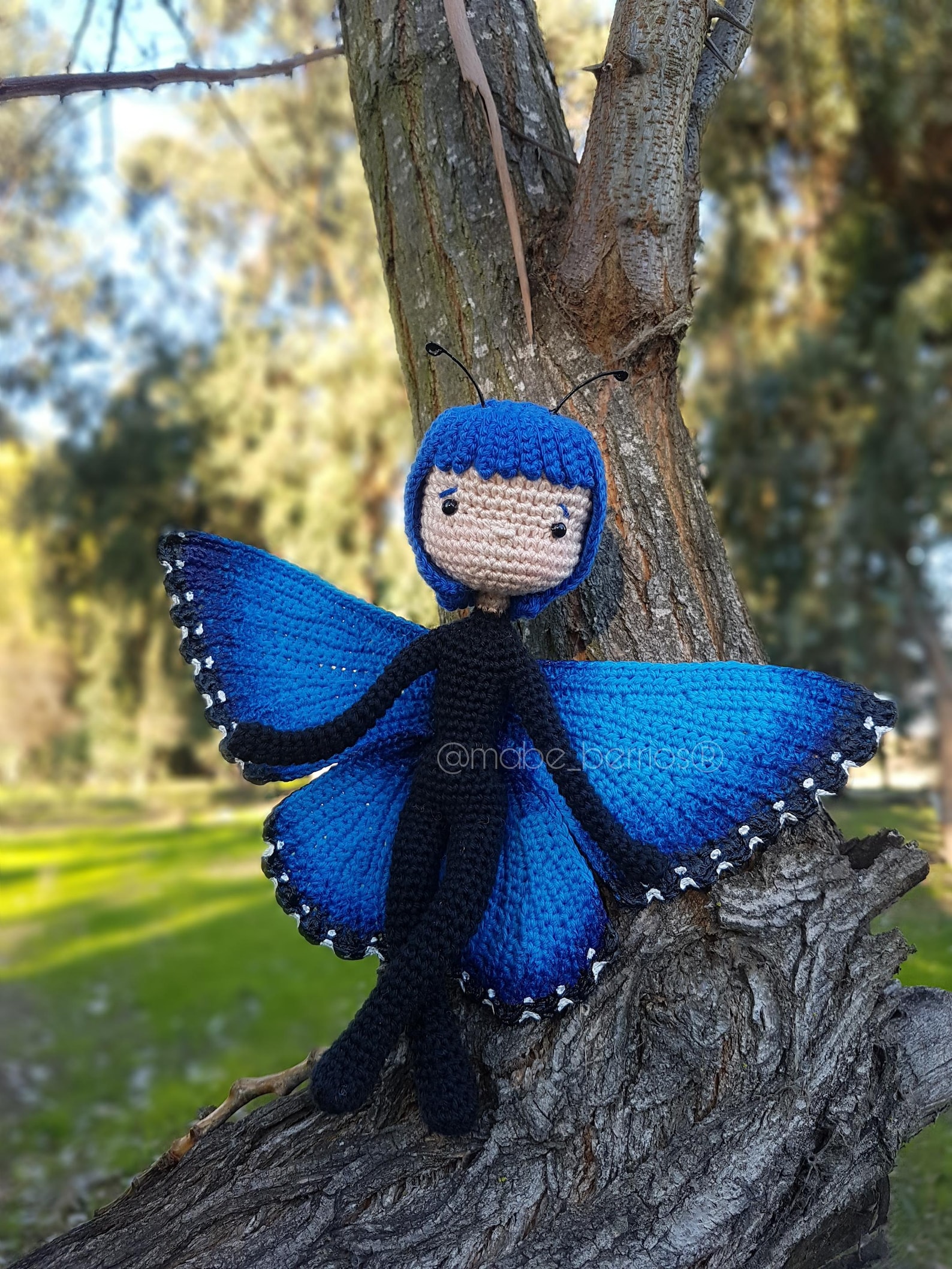 Blue Morpho crochet pattern by Mabe Berrios Art