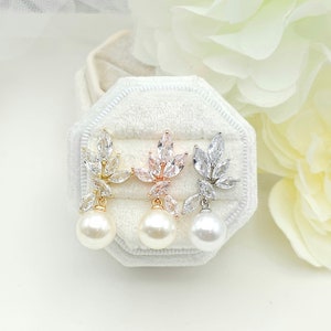 10MM Pearl Silver, Rose gold, Gold Leaf Earring. Bridesmaid Earring. Bridal Earring. Wedding Earring. Pearl Dangle Earring. -3 Colors