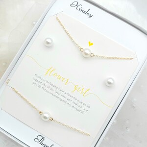 Blumen-Mädchen Perlenkette & Ohrring, Armband-Set. Blumenmädchen Perlenkette Ohrring, Armband Set. Blumen-Mädchen Perlen-Bolzen-Ohrring. Bild 5