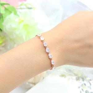 AAA+Tiny Teardrop Bracelet. Tiny Teardrop Bracelet. Rose Gold ,Silver,GoldTiny Teardrop Bracelet. Bridesmaid Bracelet. Flower girl Bracelet.