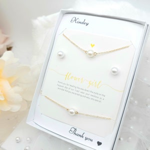 Blumen-Mädchen Perlenkette & Ohrring, Armband-Set. Blumenmädchen Perlenkette Ohrring, Armband Set. Blumen-Mädchen Perlen-Bolzen-Ohrring. Bild 4