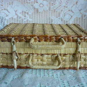 Mallette pique nique en rotin et osier tressés à la main - Hand woven rattan and wicker picnic bag