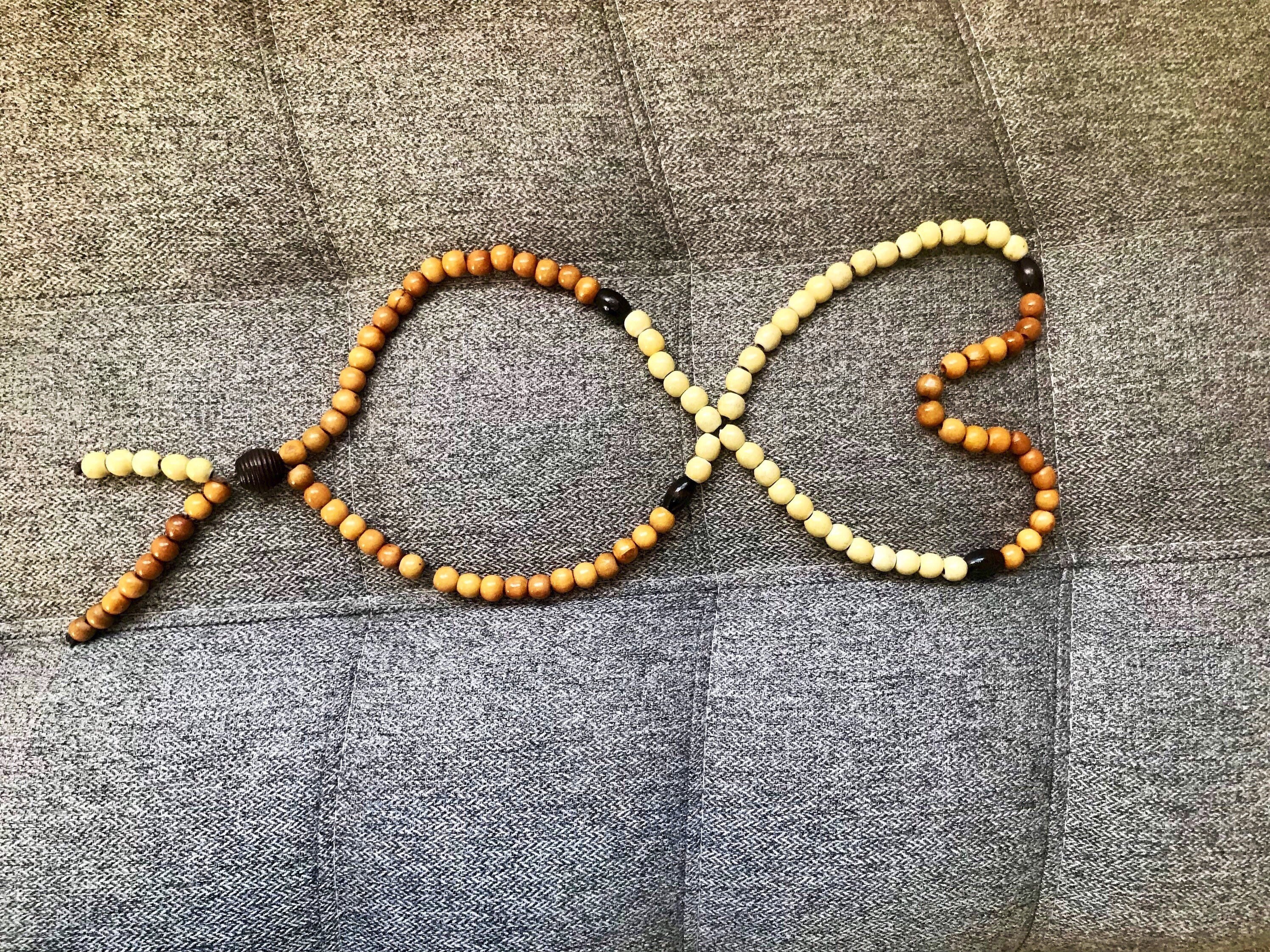 Baha'i Prayer Beads 19x5/plum wood prayer necklace/baha'i gifts - Crealandia