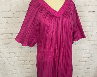 Vintage 70s Magenta Crinkled V Neck Caftan Day Dress Small Medium Large