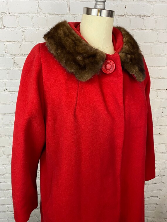 Vintage red wool fur trimmed 60s Swing coat Small… - image 4