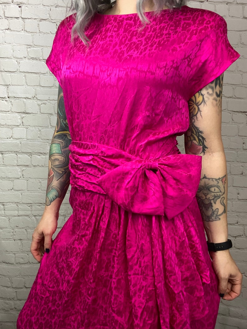 Vintage Fuchsia Pink Leopard Silk Cutout Dress Small Medium image 4