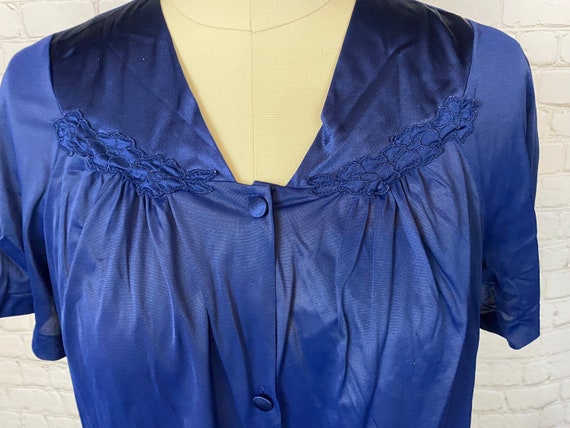 Vintage 70s Vanity Fair Navy Silky Embroidered Tw… - image 3