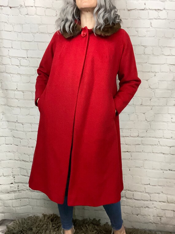 Vintage red wool fur trimmed 60s Swing coat Small… - image 3