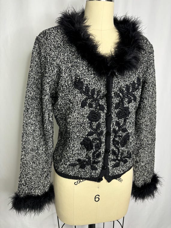 Black sweater with faux fur collar hot sale