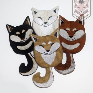 Bolsa con cremallera hecha a mano con diseño de Shiba Inu bordado
