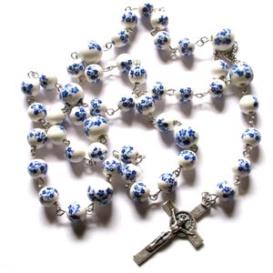 Blue on white ceramic Lutheran rosary, blue plum flowers, stainless steel links, Longworth pattern, 730