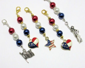 Patriotic zipper pulls, set of 5 purse dangles, red white and blue, 417